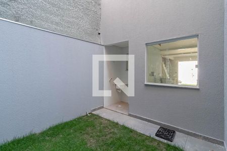 Casa à venda com 69m², 2 quartos e 1 vagaQuintal