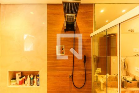 Casa à venda com 420m², 4 quartos e 3 vagasBanheiro da Suíte 1