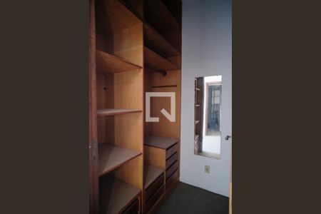 Casa para alugar com 340m², 4 quartos e 3 vagasCloset do quarto