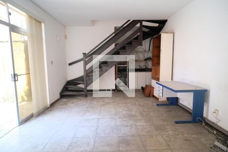 Casa para alugar com 340m², 4 quartos e 3 vagasSalão