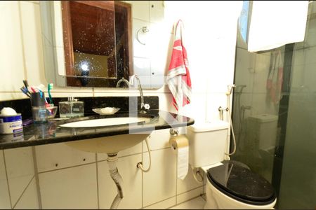 Casa à venda com 246m², 6 quartos e 4 vagas Casa à venda com 246m², 6 quartos e 4 vagasBanheiro 3