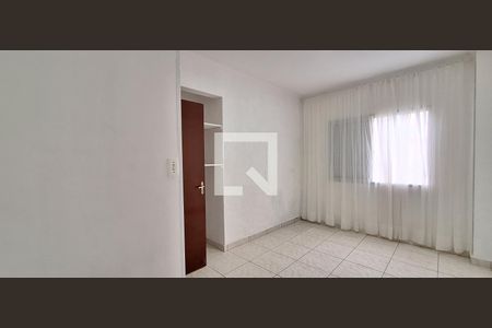 Apartamento para alugar com 77m², 2 quartos e sem vagaQuarto