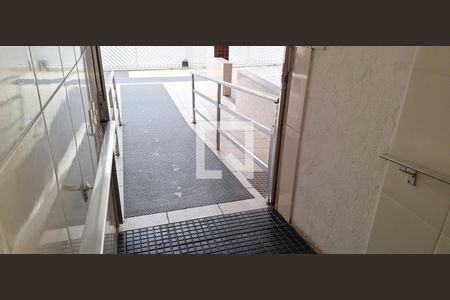 Apartamento para alugar com 77m², 2 quartos e sem vagaRampa de acesso