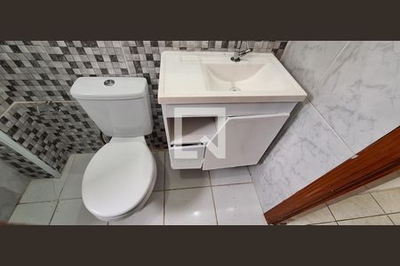 Apartamento para alugar com 77m², 2 quartos e sem vagaBanheiro