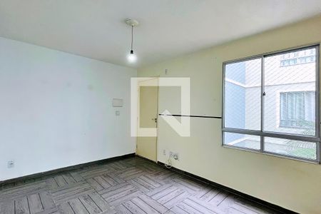 Sala de apartamento para alugar com 2 quartos, 36m² em Vila Alzira, Guarulhos