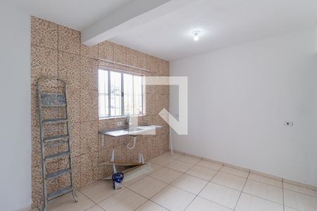 Sala e cozinha de casa para alugar com 1 quarto, 40m² em Jardim Tucunduva, Carapicuíba