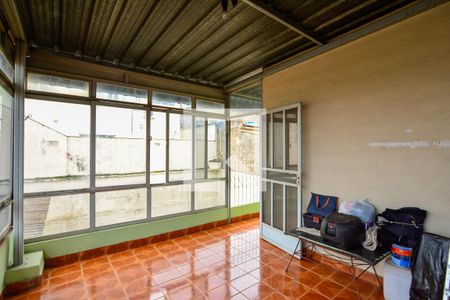 Casa à venda com 360m², 4 quartos e 4 vagas Casa à venda com 360m², 4 quartos e 4 vagasTerraço - Casa 2