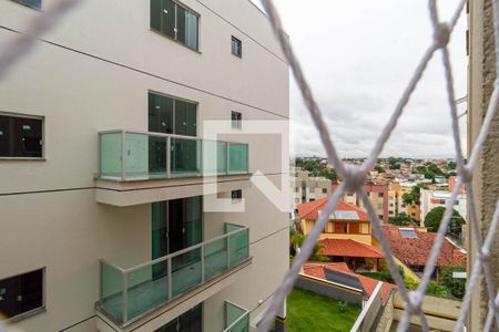 Vista do quarto de apartamento à venda com 2 quartos, 60m² em Heliópolis, Belo Horizonte