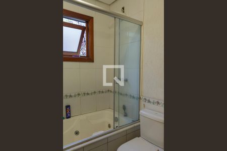 Casa à venda com 380m², 4 quartos e 3 vagas Casa à venda com 380m², 4 quartos e 3 vagasBanheiro Social