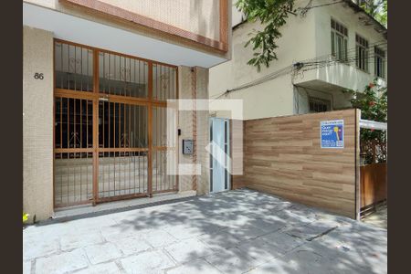 Fachada e portaria de apartamento à venda com 2 quartos, 59m² em Vila Isabel, Rio de Janeiro
