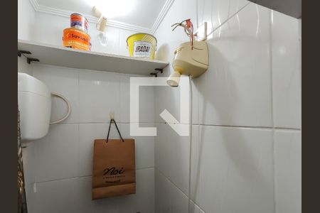 Apartamento à venda com 59m², 2 quartos e sem vaga Apartamento à venda com 59m², 2 quartos e sem vagaBanheiro de serviço