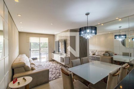 Sala de TV de apartamento para alugar com 3 quartos, 80m² em Jardim Tupanci, Barueri