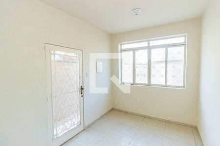 Sala de casa para alugar com 1 quarto, 95m² em Bento Ribeiro, Rio de Janeiro
