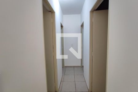 Corredor Quartos de apartamento à venda com 3 quartos, 90m² em Cambuí, Campinas