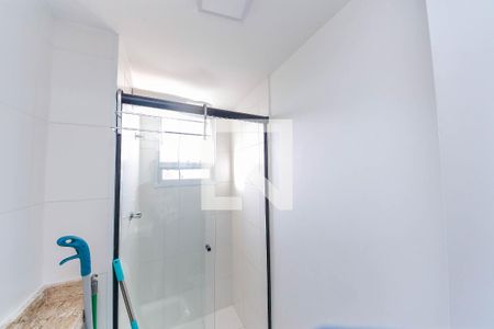Banheiro de apartamento para alugar com 1 quarto, 25m² em Vila Ema, São Paulo