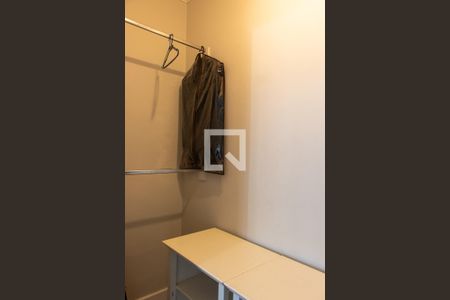 Casa de condomínio à venda com 422m², 4 quartos e 4 vagasCLOSET QUARTO 3