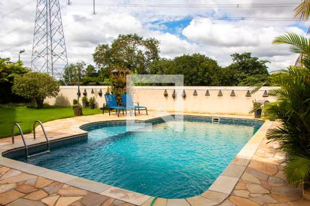 Casa de condomínio à venda com 422m², 4 quartos e 4 vagasÁREA EXTERNA