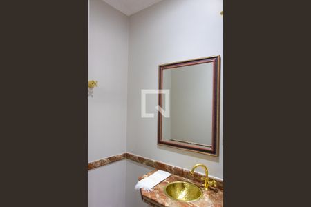 Casa de condomínio à venda com 422m², 4 quartos e 4 vagasLAVABO