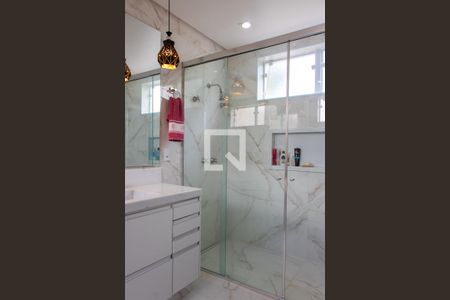 Casa de condomínio à venda com 422m², 4 quartos e 4 vagasBANHEIRO SUITE MASTER