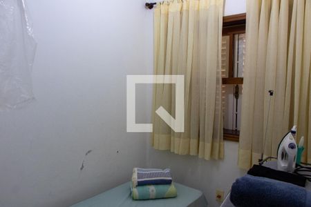 Casa de condomínio à venda com 422m², 4 quartos e 4 vagasQUARTO DA ÁREA DE SERVIÇO