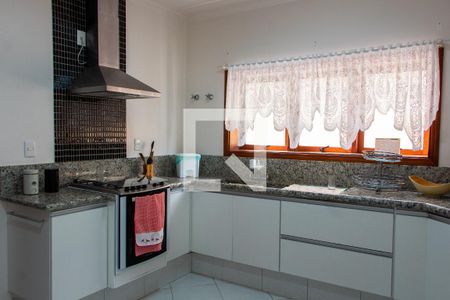 Casa de condomínio à venda com 422m², 4 quartos e 4 vagasCOZINHA