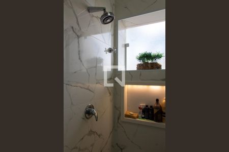 Casa de condomínio à venda com 422m², 4 quartos e 4 vagasBANHEIRO SOCIAL