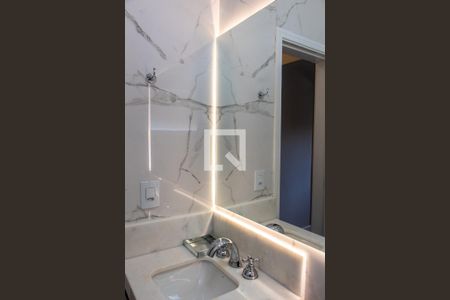 Casa de condomínio à venda com 422m², 4 quartos e 4 vagasBANHEIRO DA SUITE 1