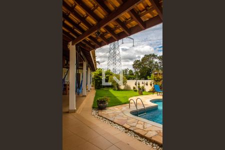 Casa de condomínio à venda com 422m², 4 quartos e 4 vagasÁREA EXTERNA