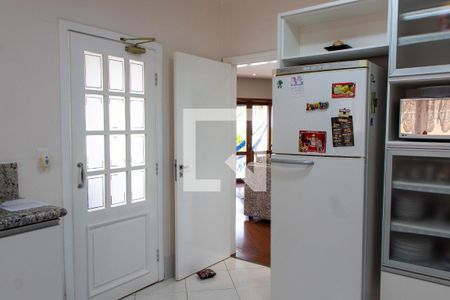 Casa de condomínio à venda com 422m², 4 quartos e 4 vagasCOZINHA