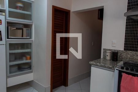 Casa de condomínio à venda com 422m², 4 quartos e 4 vagasCOZINHA