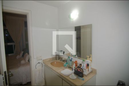 Apartamento para alugar com 125m², 3 quartos e 1 vaga Apartamento para alugar com 125m², 3 quartos e 1 vagaBanheiro