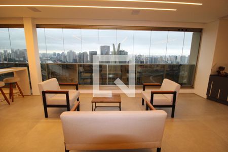 Sala de apartamento à venda com 3 quartos, 211m² em Real Parque, São Paulo