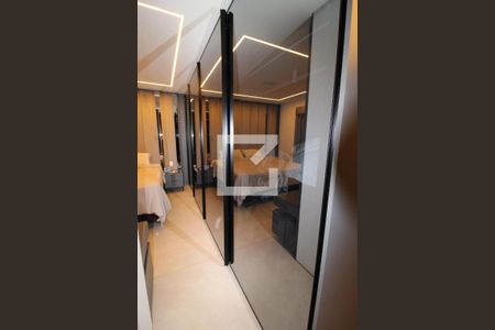 Apartamento à venda com 211m², 3 quartos e 3 vagasCloset da suíte 1