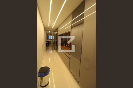 Apartamento à venda com 211m², 3 quartos e 3 vagasCozinha - Armários