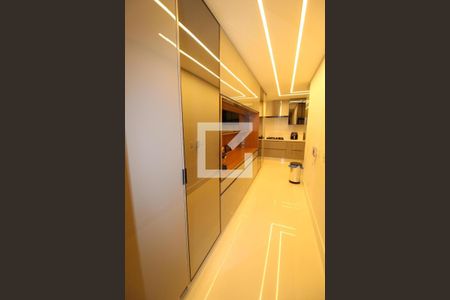 Apartamento à venda com 211m², 3 quartos e 3 vagasCozinha - Armários