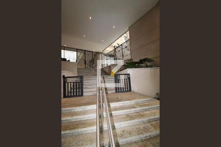 Apartamento à venda com 211m², 3 quartos e 3 vagasEntrada