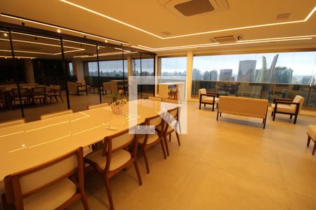 Detalhe Sala de apartamento à venda com 3 quartos, 211m² em Real Parque, São Paulo