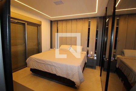 Apartamento à venda com 211m², 3 quartos e 3 vagasSuíte 1