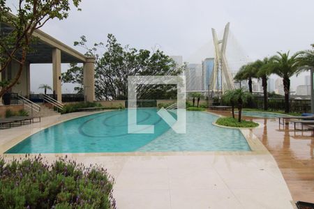 Apartamento à venda com 211m², 3 quartos e 3 vagasÁrea comum - Piscina