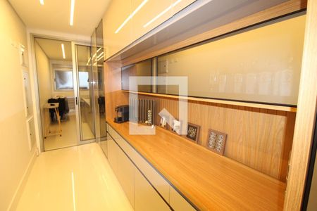 Apartamento à venda com 211m², 3 quartos e 3 vagasCozinha - Armários