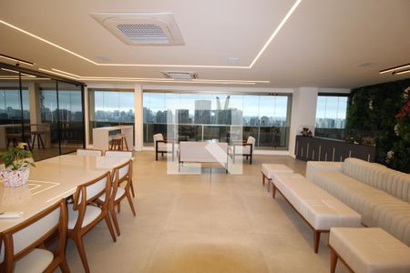 Sala de apartamento à venda com 3 quartos, 211m² em Real Parque, São Paulo