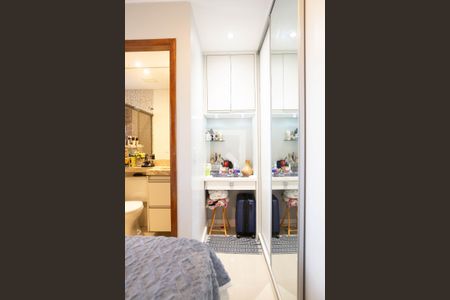 Suite de apartamento para alugar com 3 quartos, 119m² em Parque São Vicente, Mauá