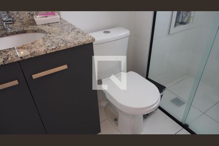 Apartamento à venda com 58m², 2 quartos e 2 vagasBanheiro da Suíte