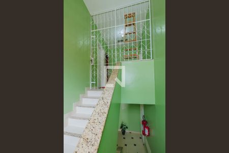 Escada de apartamento para alugar com 2 quartos, 80m² em Nazaré, Salvador