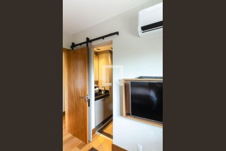 Casa de condomínio à venda com 106m², 2 quartos e 4 vagasBanheiro da Suíte 1