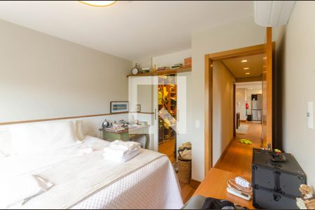 Casa de condomínio à venda com 106m², 2 quartos e 4 vagasSuíte 2