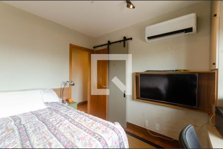 Casa de condomínio à venda com 106m², 2 quartos e 4 vagasSuíte 1