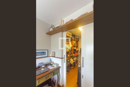 Casa de condomínio à venda com 106m², 2 quartos e 4 vagasCloset da suíte 2