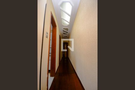 corredor dos quartos de casa para alugar com 4 quartos, 120m² em Vila Suzi, São Bernardo do Campo