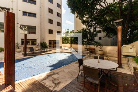 Apartamento à venda com 306m², 3 quartos e 6 vagasÁrea Comum - Piscina